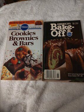 PILLSBURY COOKBOOKS VINTAGE 1991 1978